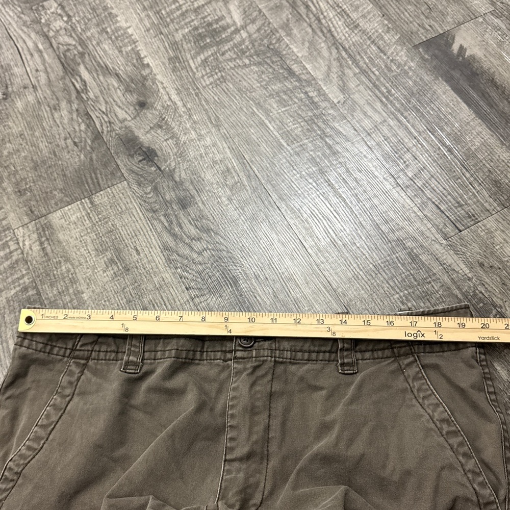 Vintage Y2K Aeropostale Brown Cargo Baggy Shorts - Picture 3 of 7